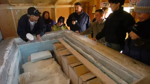 Congelé pendant 30 ans par son petit-fils, le corps d'un homme est...