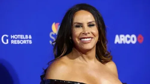 Karla Sofía Gascón marque l'histoire en étant la première actrice...