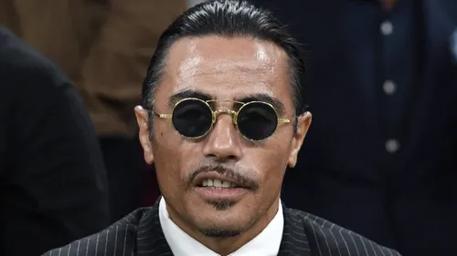 Salt Bae étonne les Internautes avec sa voix (vidéo)