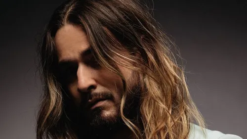 Sch et son sosie dans une pub Uber Eats