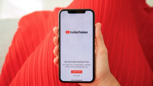 YouTube lance une offre duo en France : partagez votre abonnement...