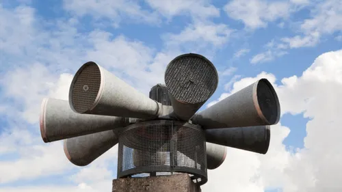 Nouvelle ère pour les sirènes d'alerte en France : Modernisation et...