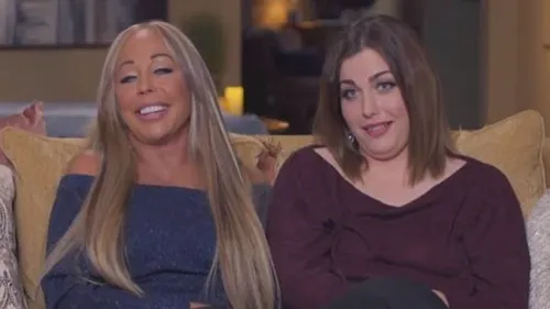 USA : une mère et sa fille se douchent ensemble, tous les jours