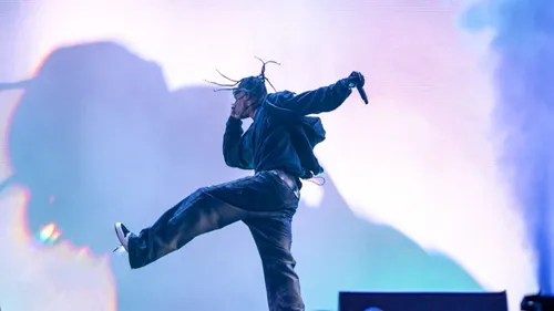 Travis Scott enflamme Milan avec un concert mémorable