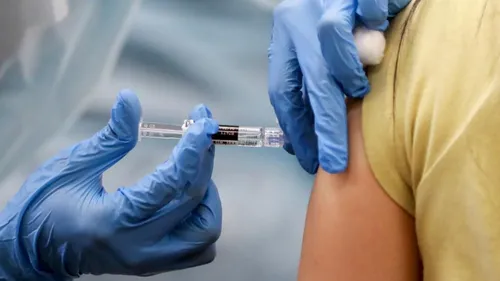La seule solution face à la quatrième vague est-elle la vaccination...