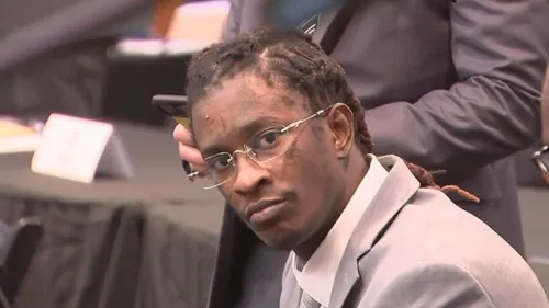 Young Thug : son co-accusé tente de lui passer de la drogue en...