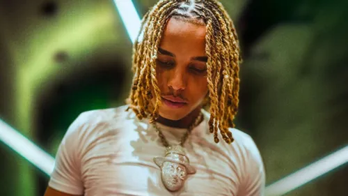 Zola dévoile un extrait inédit de son album tant attendu