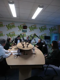 Radio VFM : 40 ans d' infos et de musique.