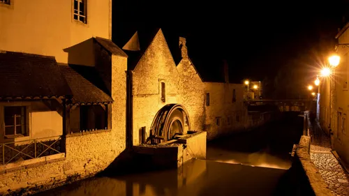 PIERRES EN LUMIÈRES : LA VILLE DE BAYEUX INVITE LES INTÉRESSÉS À...