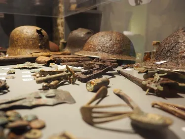 Suivez le Guide avec Louis Bon (Black Water Museum)