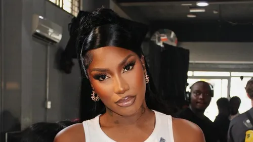 Aya Nakamura victime de racisme : une enquête ouverte !