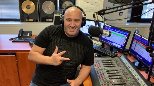 Dj Kim, animateur radio et DJ producteur : la success story d’un...