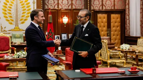 La France et le Maroc concluent des contrats et accords...