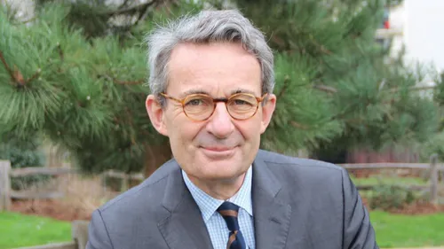 Résidence de l’ambassadeur d’Algérie en France : le maire de...