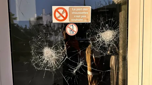 Attaque islamophobe à la mosquée El Hidaya de Roussillon !
