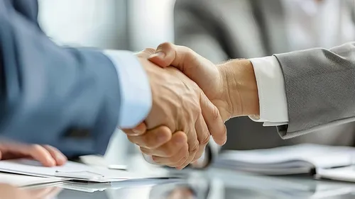 Le Medef relance l’idée d’un CDI spécial jeunes, un débat aux airs...