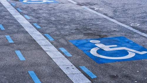 Ce qu’Emmanuel Macron doit annoncer pour le handicap à Bobigny !