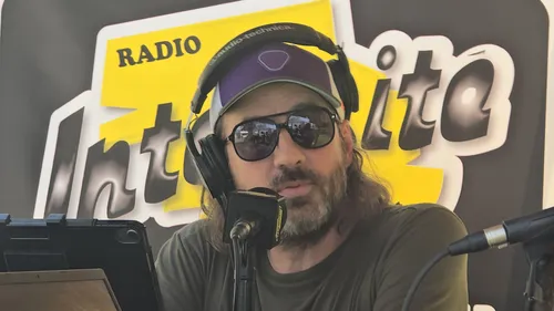 Jojo Fantaisie ? François le Français ? Fred Testot ? On ne sait...