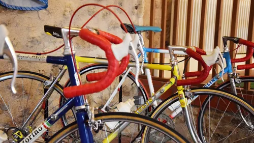 🔊 Des vélos de courses anciens exposés par André Davignon