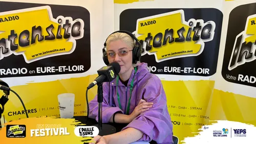 Romane Santarelli, à la frontière de la techno et du spectacle...