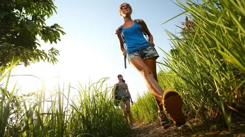 10 000 pas par jour? En réalité, 7 000 pas suffisent, pour obtenir...