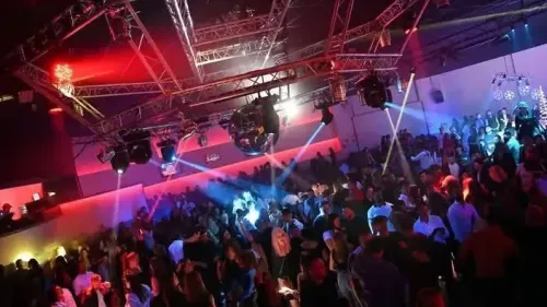 Le Macumba devient.... une Boîte Techno!