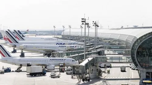 Les aéroports parisiens ont quasiment retrouvé leur activité...