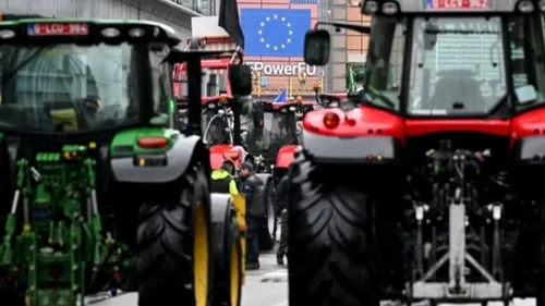 La présidente de la Commission Européenne annonce le report de la...