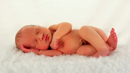 Quels ont été les prénoms les + donnés aux bébés français en 2024?