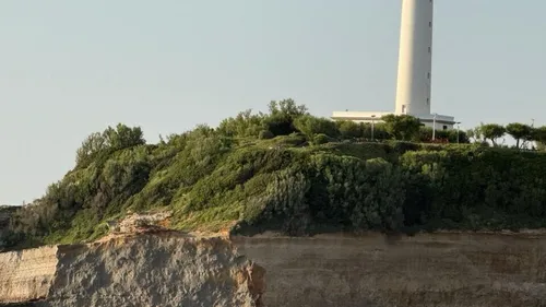 Un mort et un disparu après l'effondrement d'un pan de falaise à...