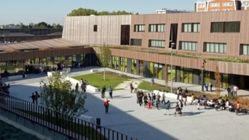 Les cours ont repris ce matin, au collège Miriam Makeba de Lille 