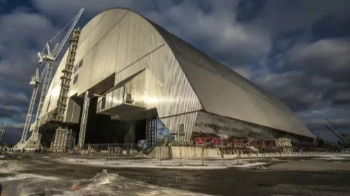 Un drone russe touche l'arche qui abrite la centrale nucléaire de...