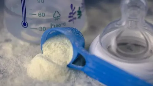 2 nouveaux lots de lait infantile concernés par un rappel ! 