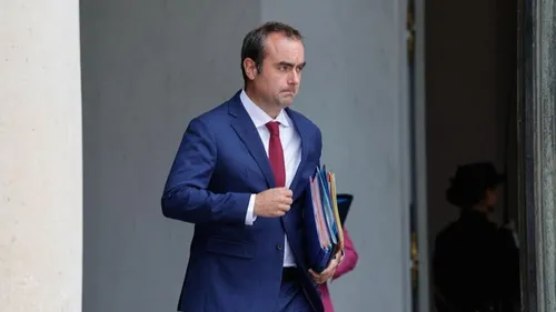 Le 1er ministre envisage de faire payer les auteurs des...