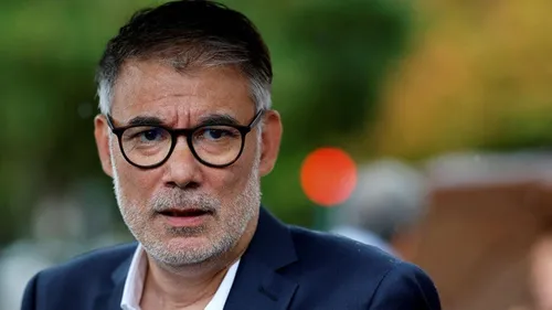 Le Parti Socialiste ne censurera pas le gouvernement de Sébastien...