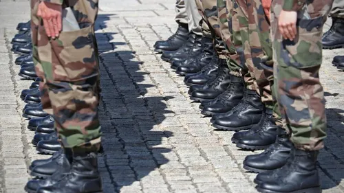 4 ex-militaires du 8è RPIMA de Castres portent plainte 