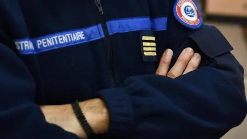 Attaques contre des prisons : une surveillante de la région a été...