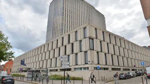 1 an de prison avec sursis requis contre l'ex-directrice et...