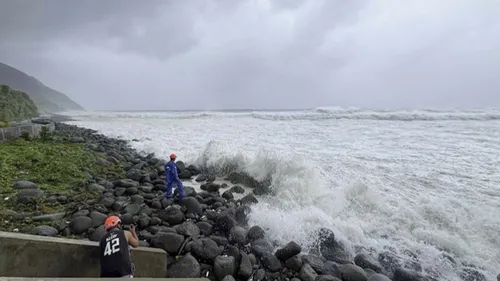 Le sud de la Chine se prépare à l'arrivée du typhon Ragasa 