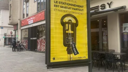 Insolite : une campagne d’affichage qui ne passe pas inaperçue à Nancy