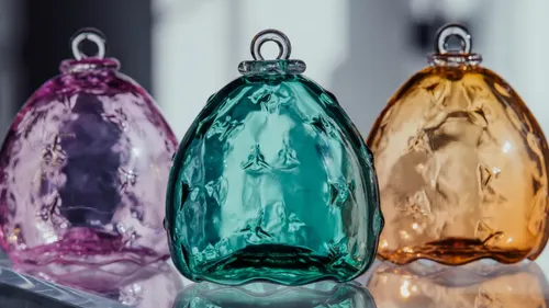 Meisenthal : plus de 91 000 boules de Noël vendues en 2024