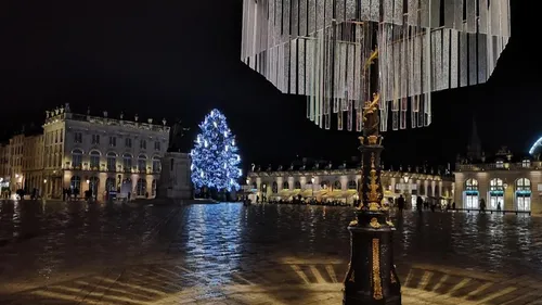 Nancy : Quand s’illuminera le sapin de la place Stanislas ? 