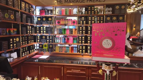 Un salon de thé dans la brasserie des arts et métiers à Metz