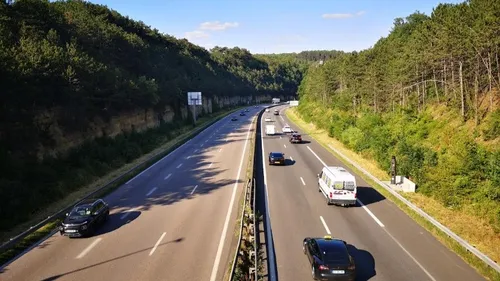 Info trafic : un camion couché et plusieurs kilomètres de bouchon...