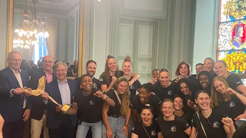 Sport : La ville de Metz rend hommage à la saison du Metz Handball