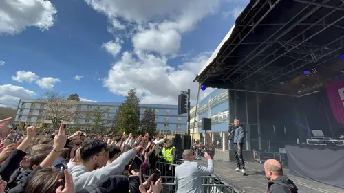 Un concert surprise pour les 60 ans du lycée Robert Schuman 