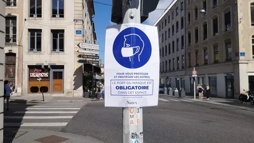 Covid-19 : fin de l’obligation du port du masque en extérieur dès...