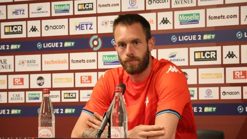 Football : Alexandre Oukidja suspendu 3 matchs par la commission de...