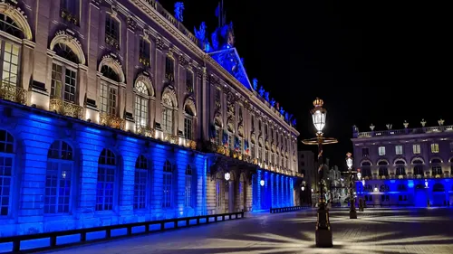 La place Stanislas de Nancy en bleu pour ce début d’année