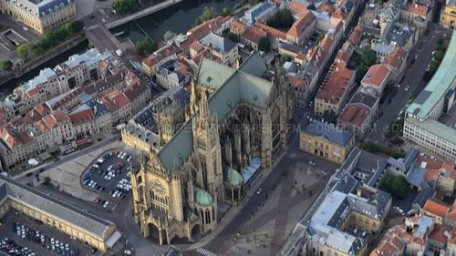 Lorraine : pourquoi des clochers vont sonner à 19h44 ce soir ?